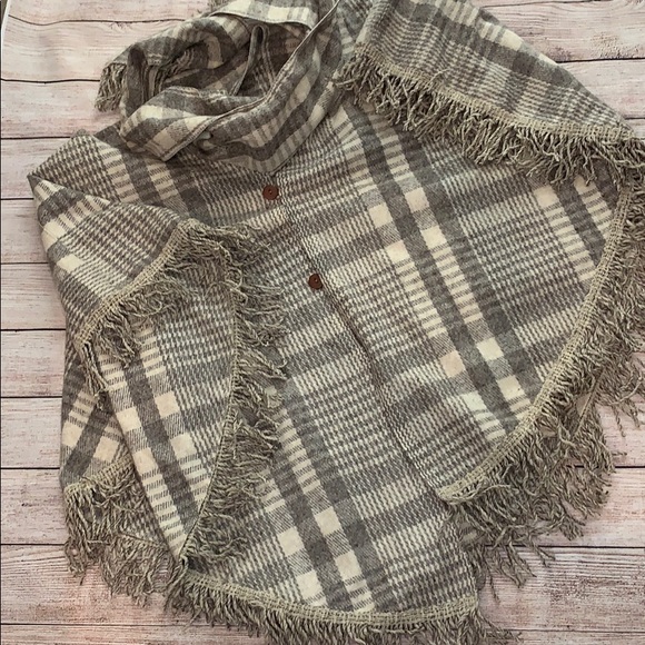 Poncho 100% Wool Tan and Grey Checkered One Size - Picture 1 of 3